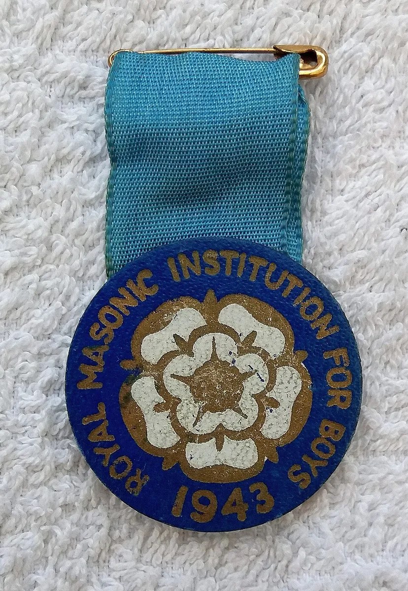 1943 RMIB jewel interim badge