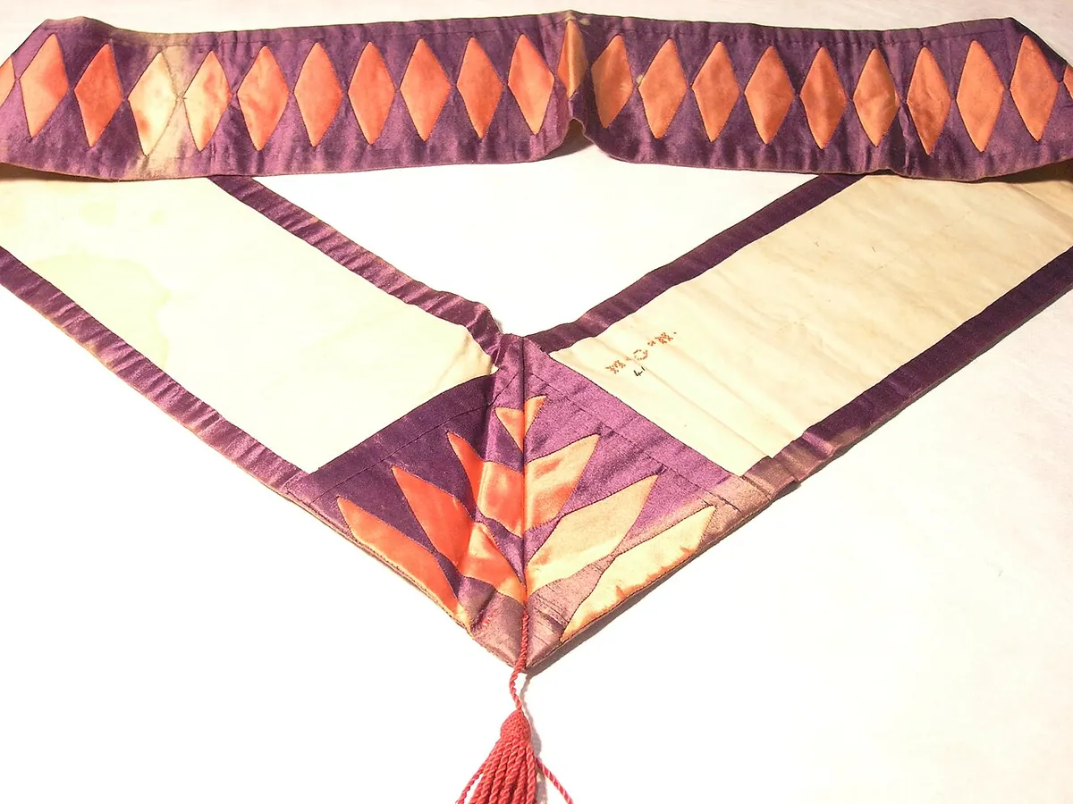 Masonic Collar and Apron (AM 1965.78.535-15)
