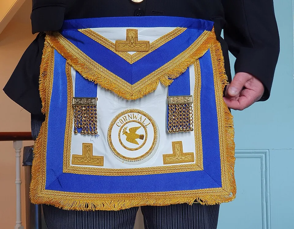Craft Provincial masonic apron with badge, Redruth, Cornwall - September 2023
