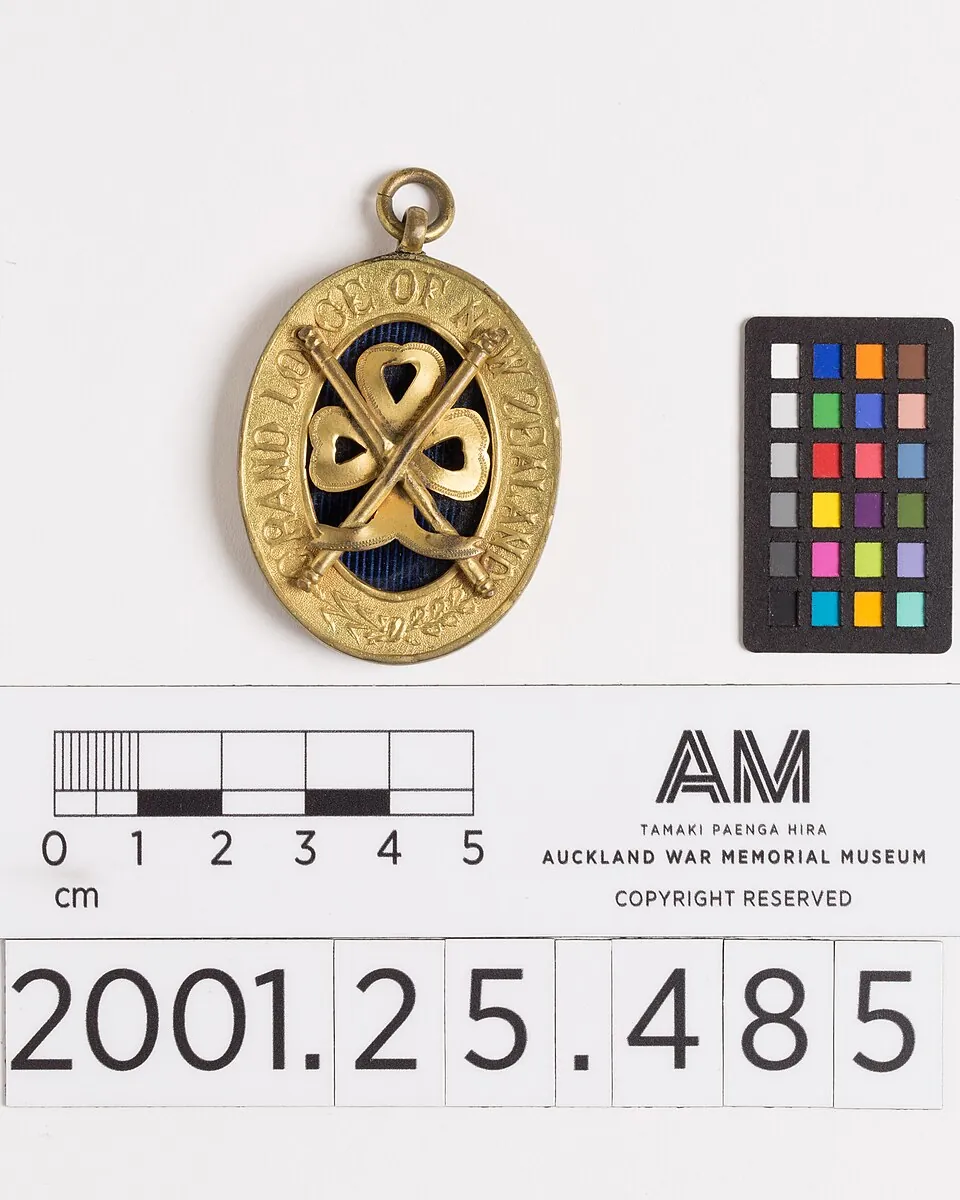 Medal, Masonic jewel (AM 2001.25.485-3)